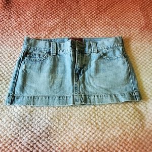 🦋 5 for $15 Hollister size 7 jean skirt